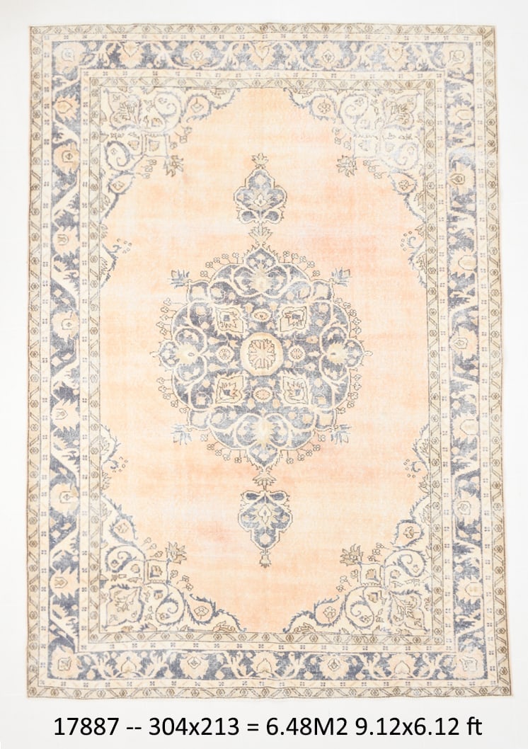 6'11'' x 9'11'' Handmade Vintage Wool Rug - 17887: Title: 6'11'' x 9'11'' Handmade Vintage Wool Rug - 17887 Description:6'11'' x 9'11'' Handmade Vintage Wool Rug - 17887 Origin:Turkiye Date/Period:1960-90 Materials:Wool,Cotton Dimension:6'11''x9'11'' 