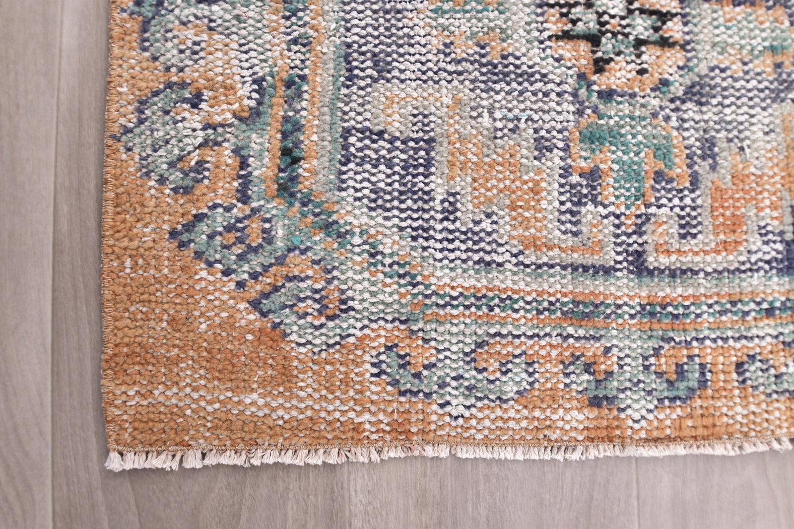 2'5'' x 7'7'' Turkish Vintage Runner Rug - 240925 - 7
