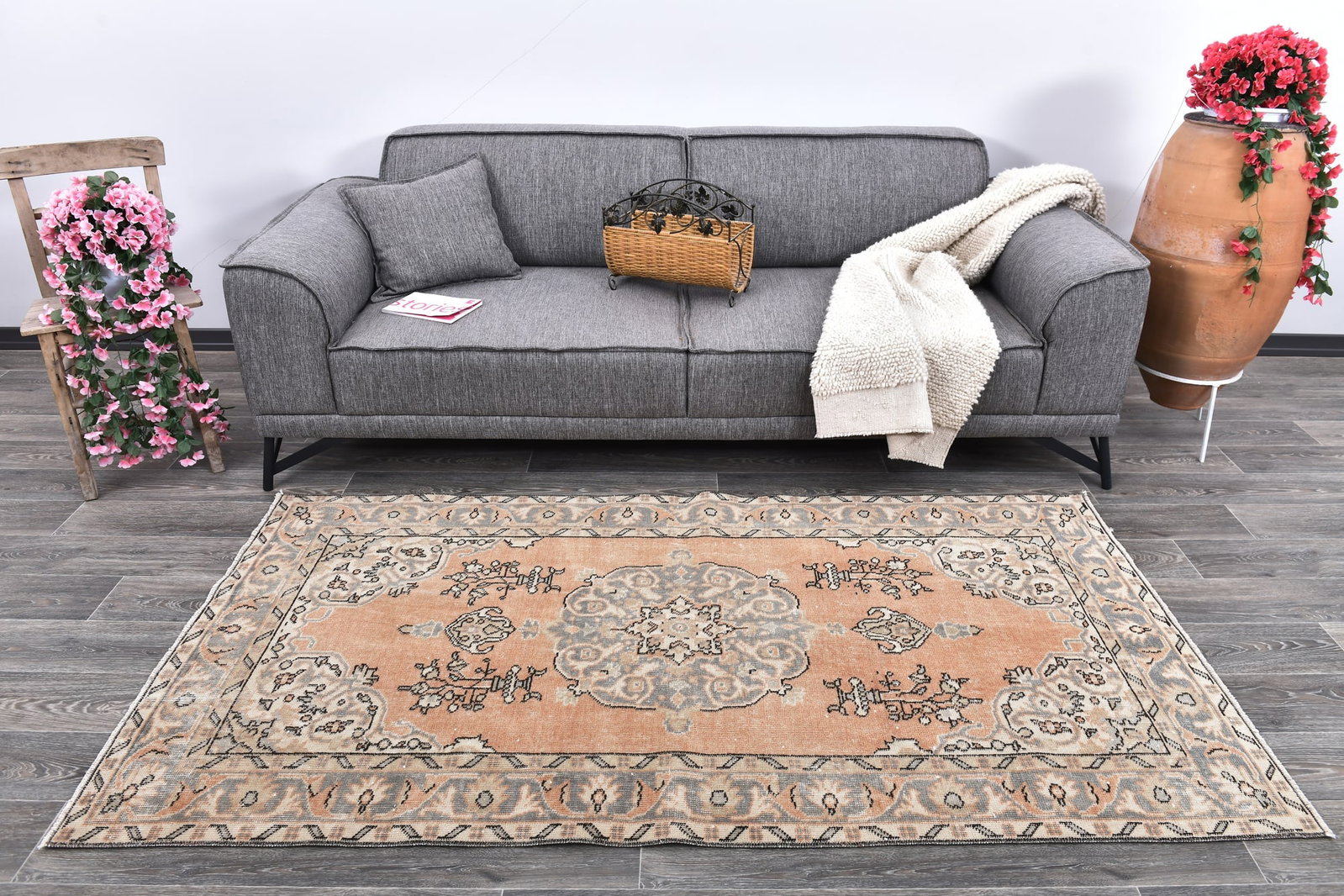 3'8'' x 6'11'' Handmade Vintage Wool Rug - 243959: Title: 3'8'' x 6'11'' Handmade Vintage Wool Rug - 243959 Description:3'8'' x 6'11'' Handmade Vintage Wool Rug - 243959 Origin:Turkiye Date/Period:1960-90 Materials:Wool,Cotton Dimension:3'8''x6'11''