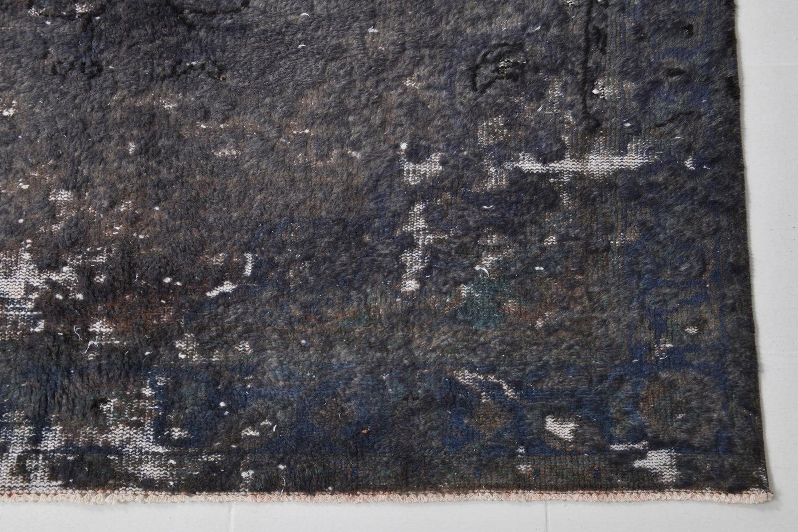 6'0'' x 9'7'' Handmade Vintage Wool Rug - 21650 - 11