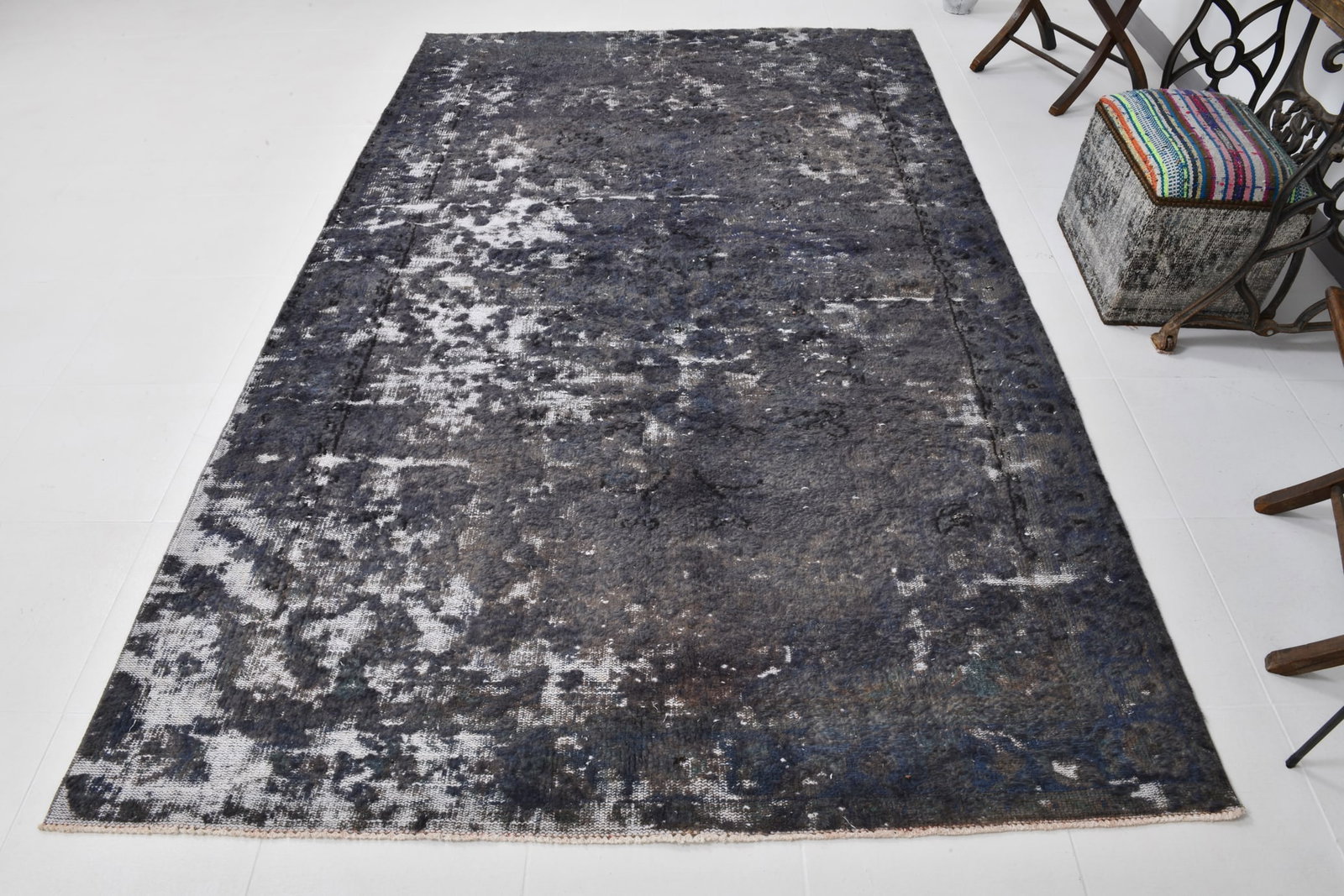 6'0'' x 9'7'' Handmade Vintage Wool Rug - 21650 - 4