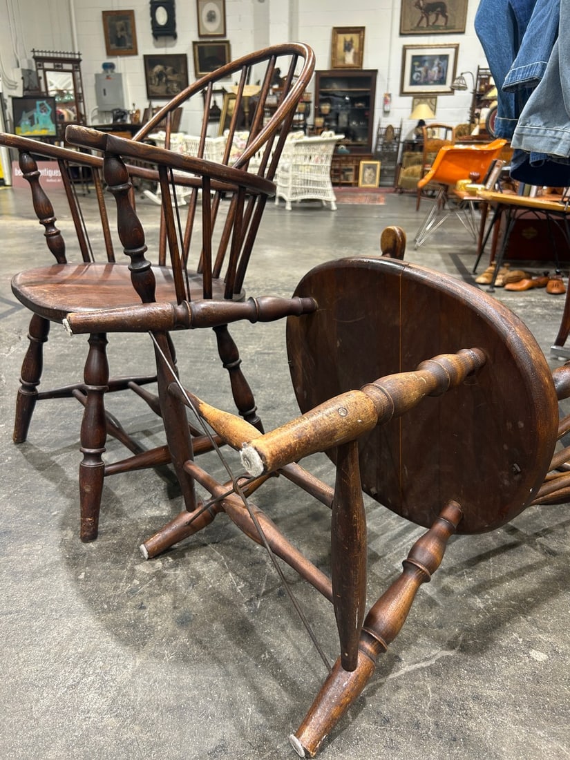 Pair of Bentwood and Spindle Back Chairs - 8
