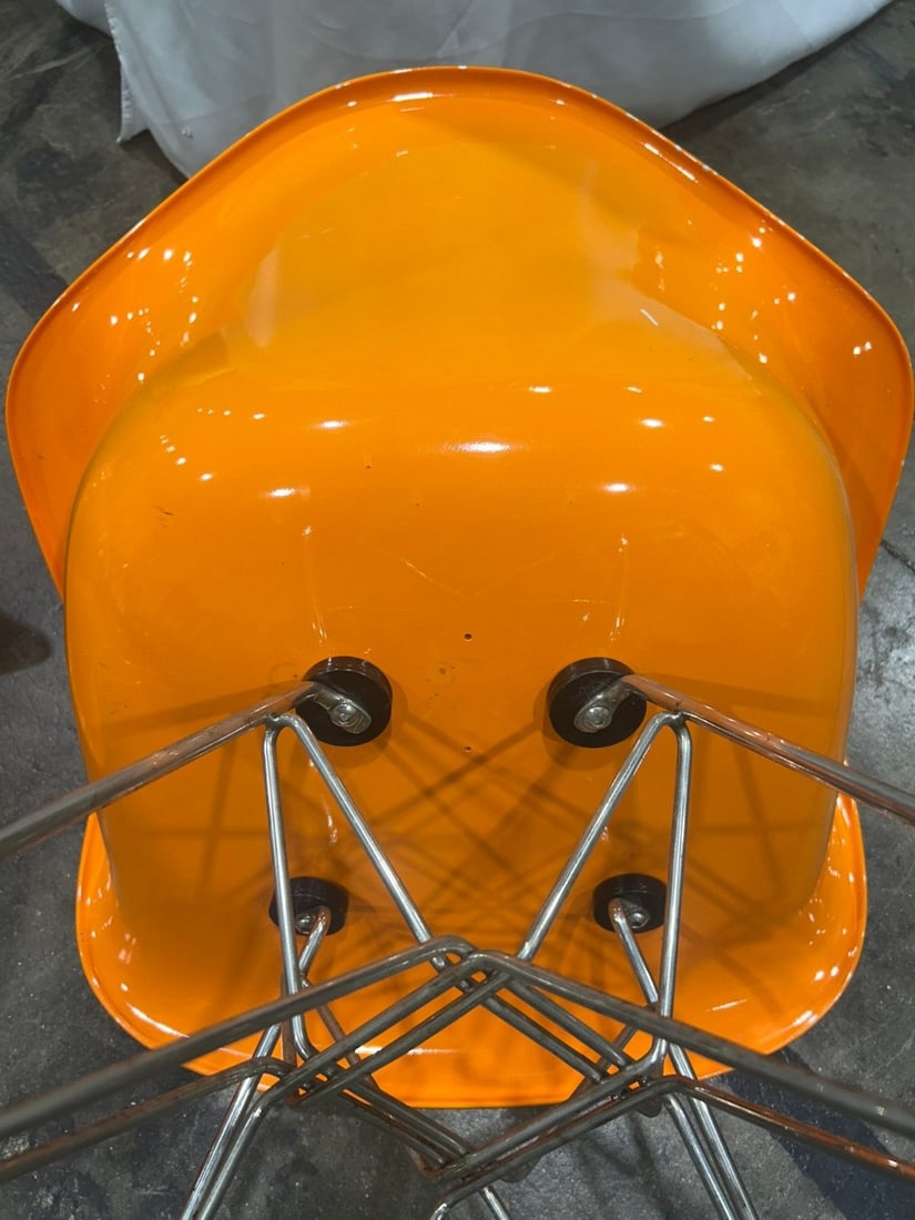 Pair of Mid-Century Modern Orange Fiberglass Armchairs with Wire Bases after Herman Miller - 9