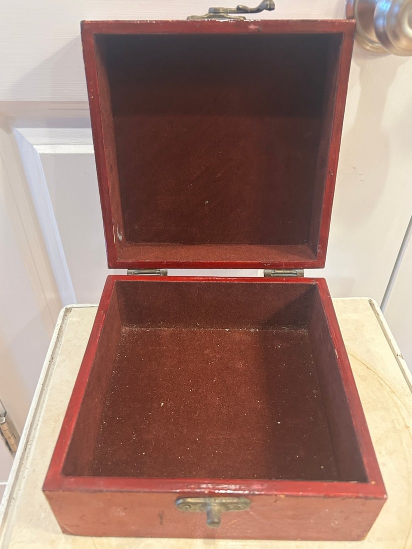 Vintage Asian Lacquered Wooden Box with Calligraphy - 3