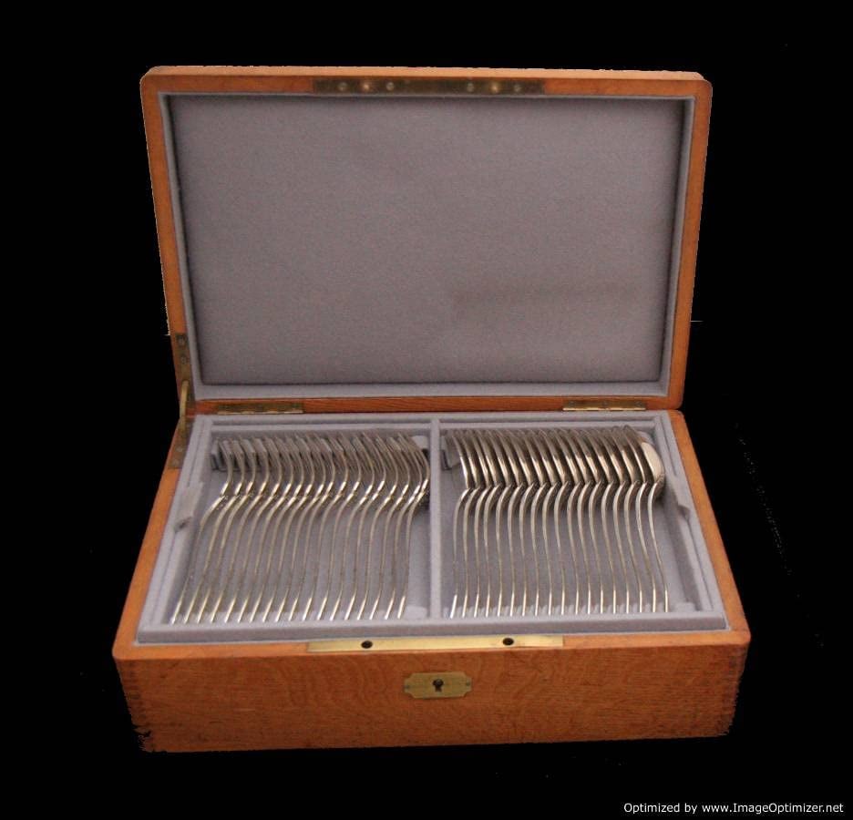 LAPPARRA FRENCH ANTIQUE STERLING SILVER FLATWARE SET, 111pcs. (SERVICE FOR 18), LOUIS XVI, CHEST, - 6