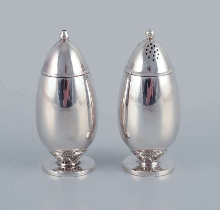 Gundorph Albertus (1887-1970) for Georg Jensen, Denmark, "Cactus" salt and pepper shakers in - 3
