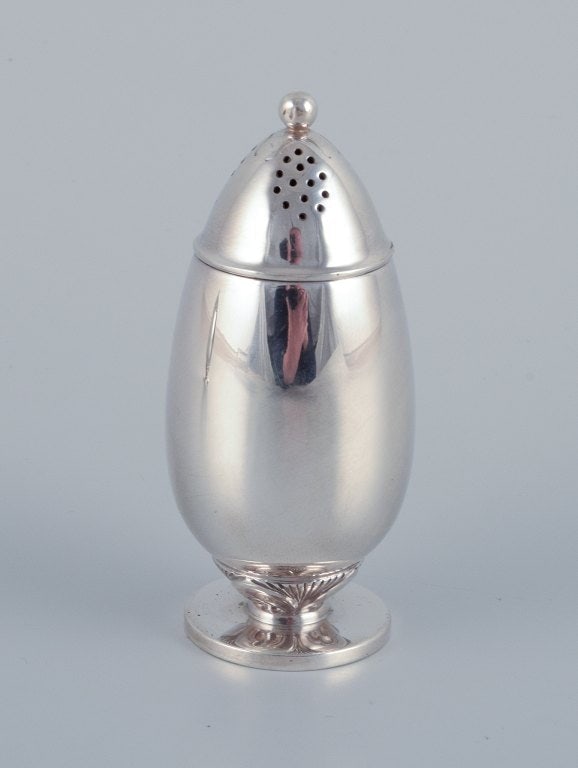 Gundorph Albertus (1887-1970) for Georg Jensen, Denmark, "Cactus" salt and pepper shakers in - 4