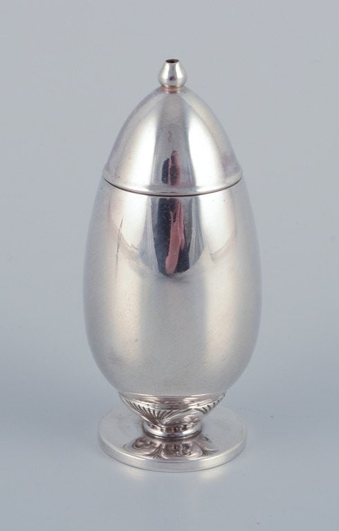 Gundorph Albertus (1887-1970) for Georg Jensen, Denmark, "Cactus" salt and pepper shakers in - 5
