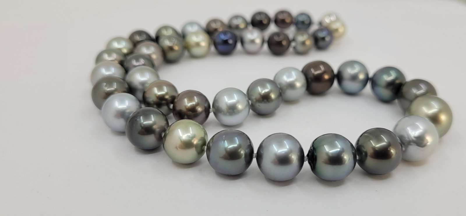 Necklace PSL Certified Tahitian Pearls - 8.3x11.7mm - 20