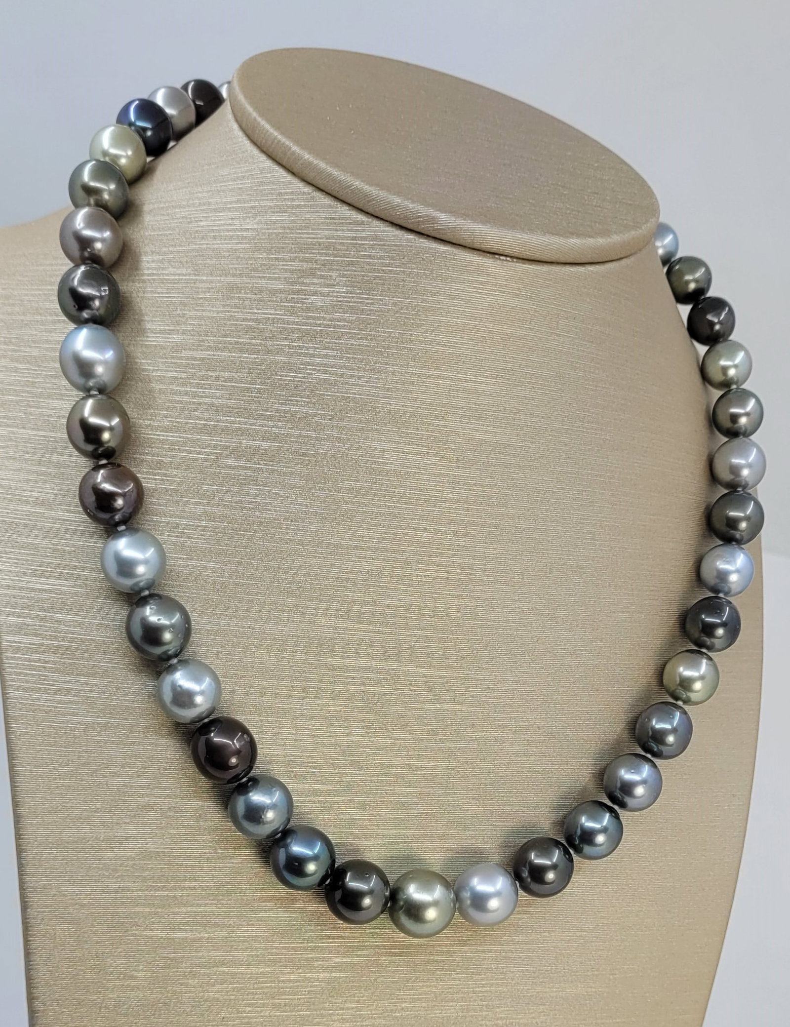 Necklace PSL Certified Tahitian Pearls - 8.3x11.7mm - 6