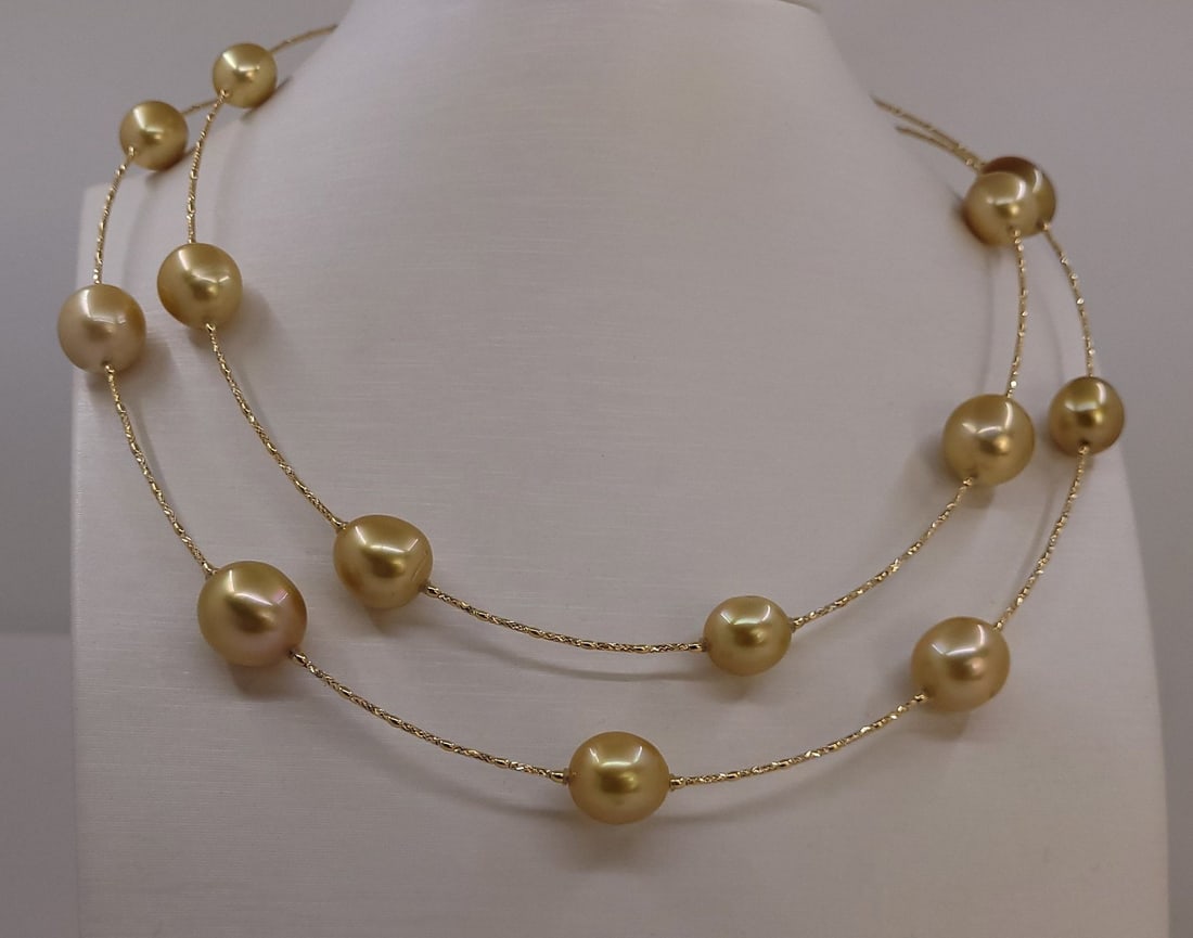 Necklace - 18 kt. Yellow gold, ALGT-certified - 10x13 mm Deep Golden South Sea Pearls: Title: Necklace - 18 kt. Yellow gold, ALGT-certified - 10x13 mm Deep Golden South Sea Pearls Description: Authenticity Certificate issued by the ALGT, Antwerp Laboratory for Gemstone Testing. Nr 46485