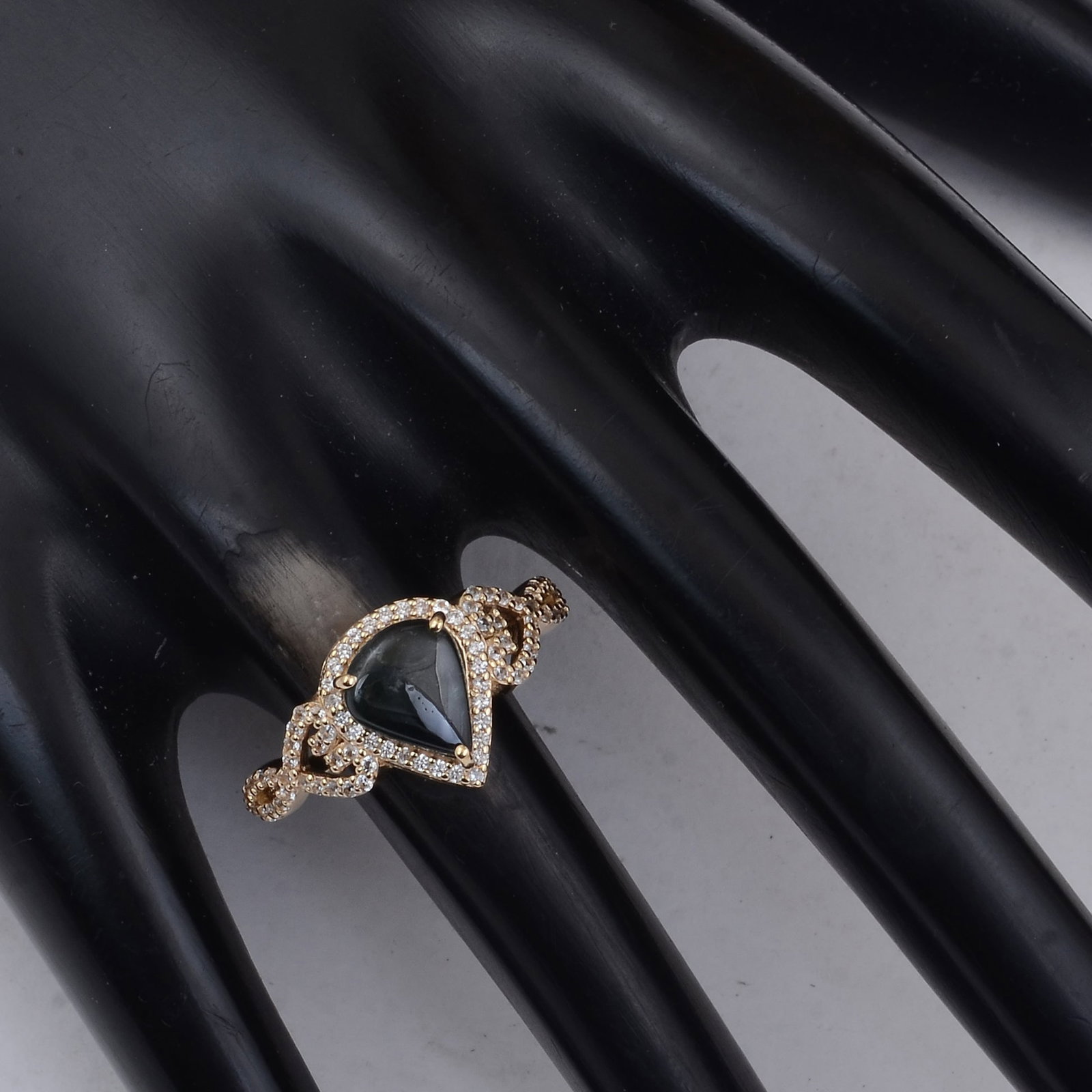 1.84 Ct Pear Tourmaline 9K Gold Ring - 2