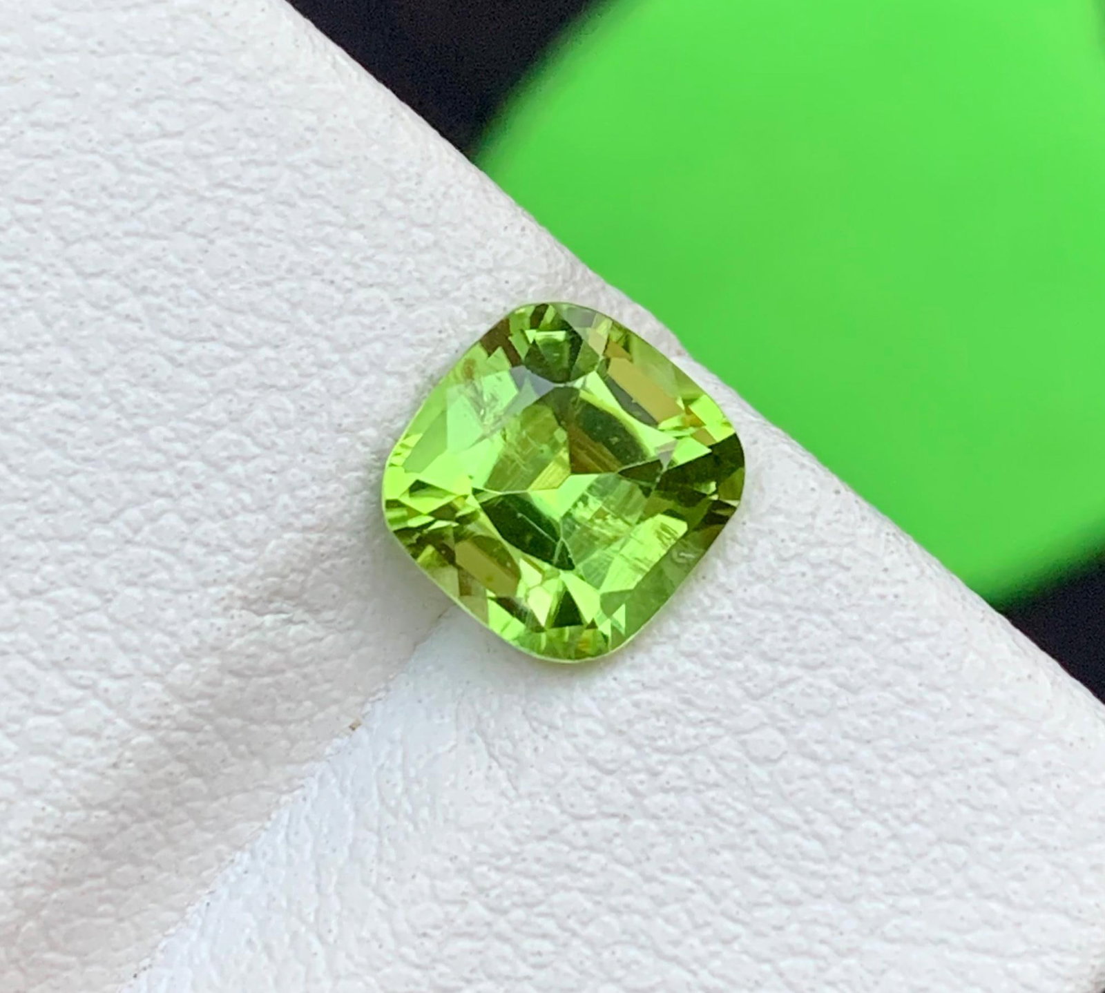 Natural Green Peridot Gemstone: Cushion Cut August Birthstone - 4