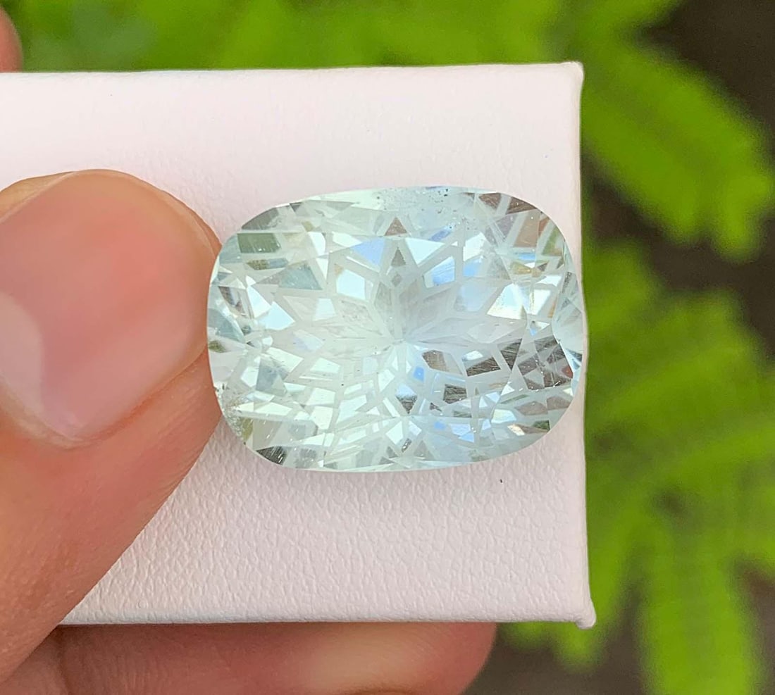 Natural Aquamarine Gemstone: 24.18 Carat Fancy Flower Cut, Pakistan Origin - 5