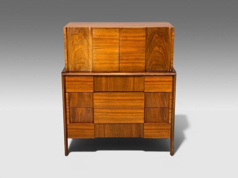 Edmond J. Spence, Sculptural Highboy, Walnut, Sweden, 1950s - 2