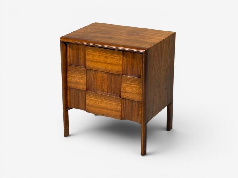 Edmond J. Spence, Sculptural Nightstands, Walnut, Sweden, 1950s - 7