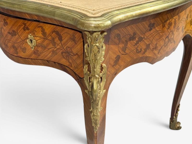 Louis XV Style, Executive Desk, Marquetry, Leather, Bronze, France, 19th/20th c. - 7