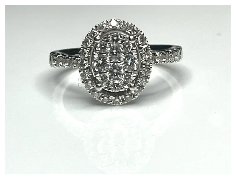 14k White Gold 1 Carat Diamond Cluster Ring - 9