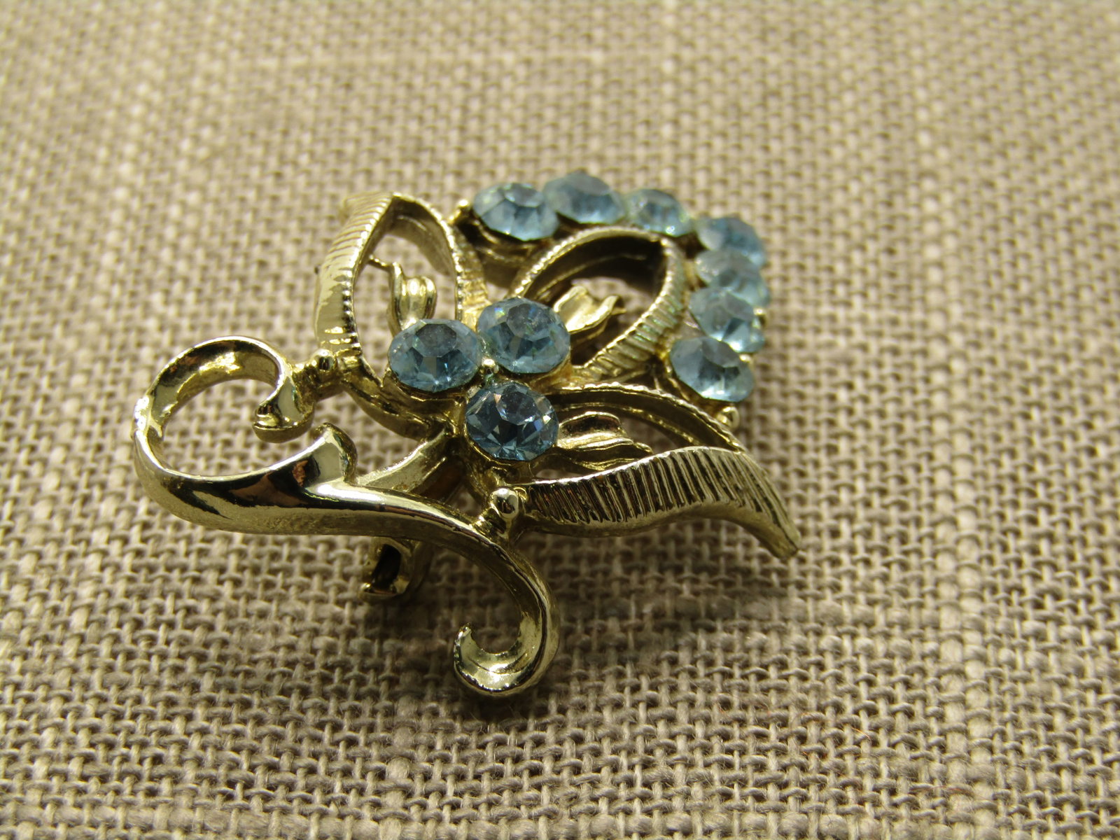 Vintage Aqua Rhinestone Leaf Brooch, 1960's - 4