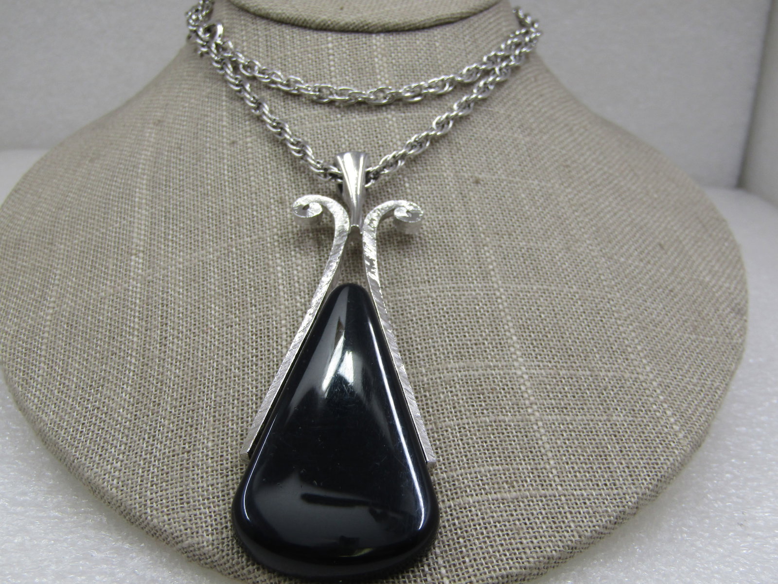 Vintage Mod Black Lucite Silver Tone Necklace, 24", Silver Tone - 3