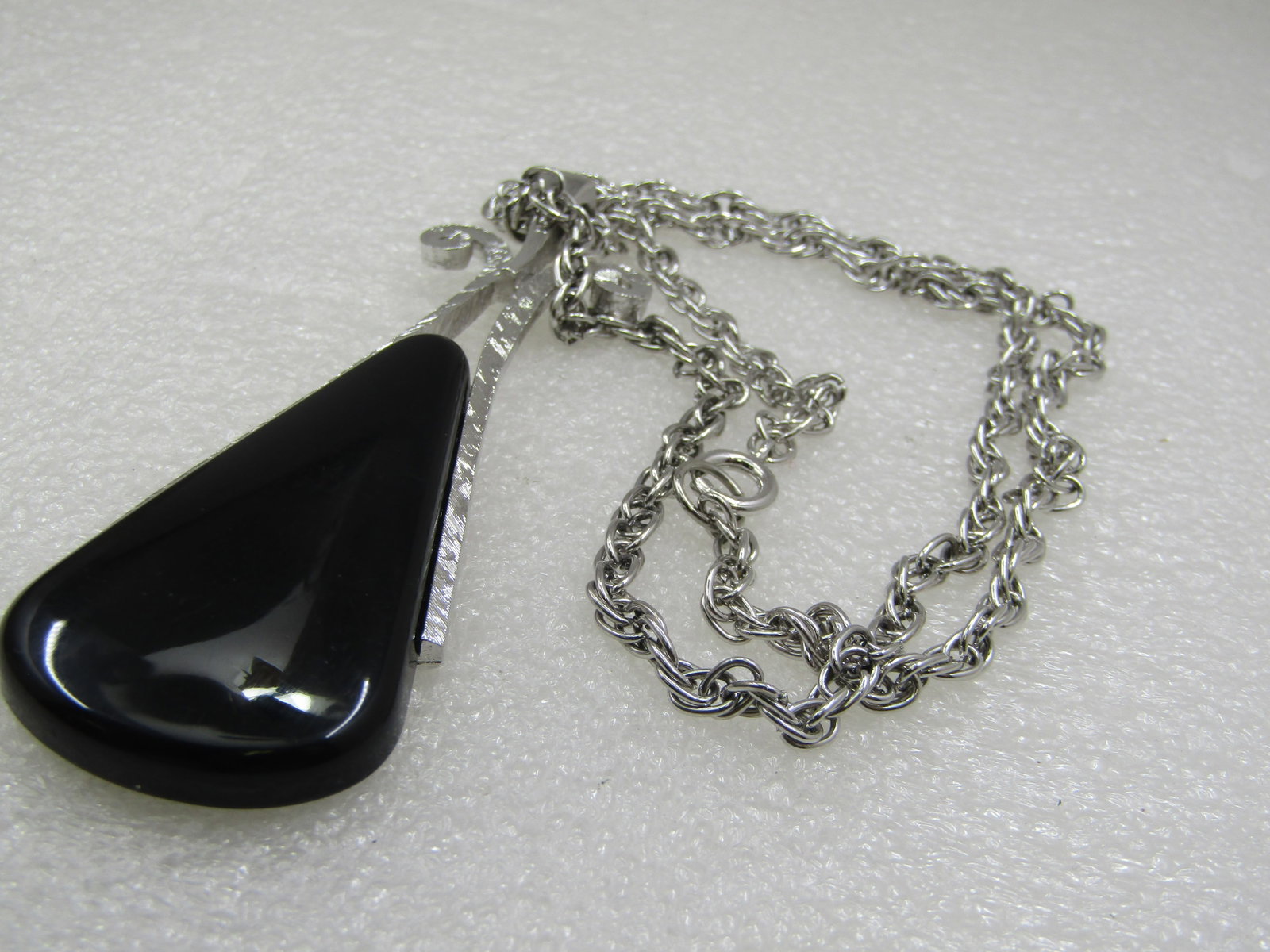 Vintage Mod Black Lucite Silver Tone Necklace, 24", Silver Tone - 5