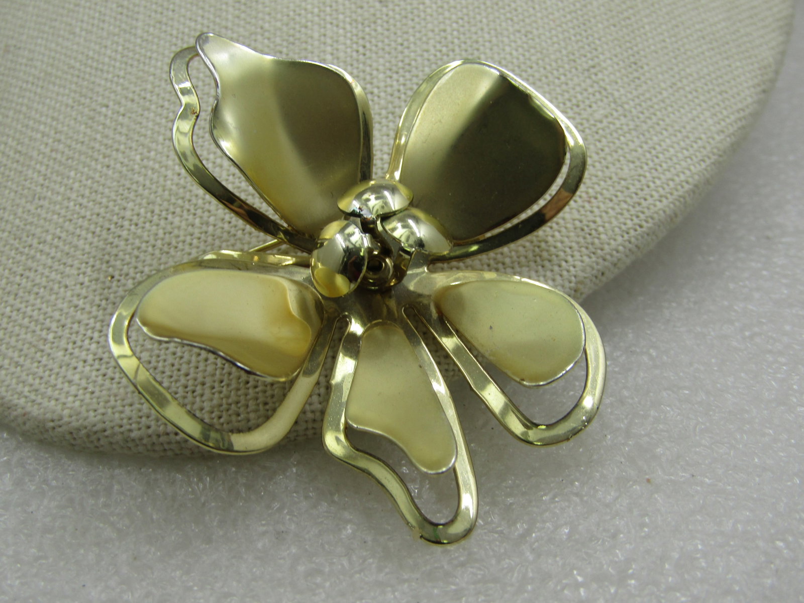 Vintage Gold Tone Tiered Bold Brooch, 2.25", 1960's - 3