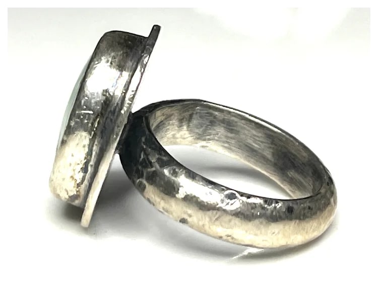 Vintage Olive Bungalow Sterling Silver Turquoise Hand Hammered Ring - 3