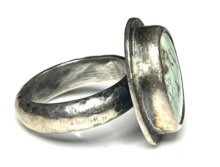 Vintage Olive Bungalow Sterling Silver Turquoise Hand Hammered Ring - 4