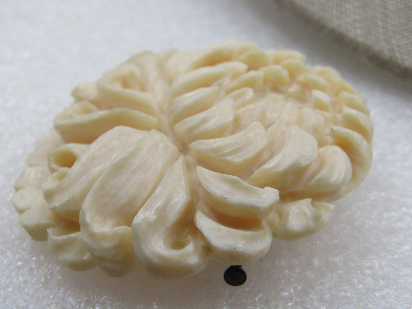 Vintage Molded Floral White Mum Blossom Brooch, Trombone Clasp, 2" - 5