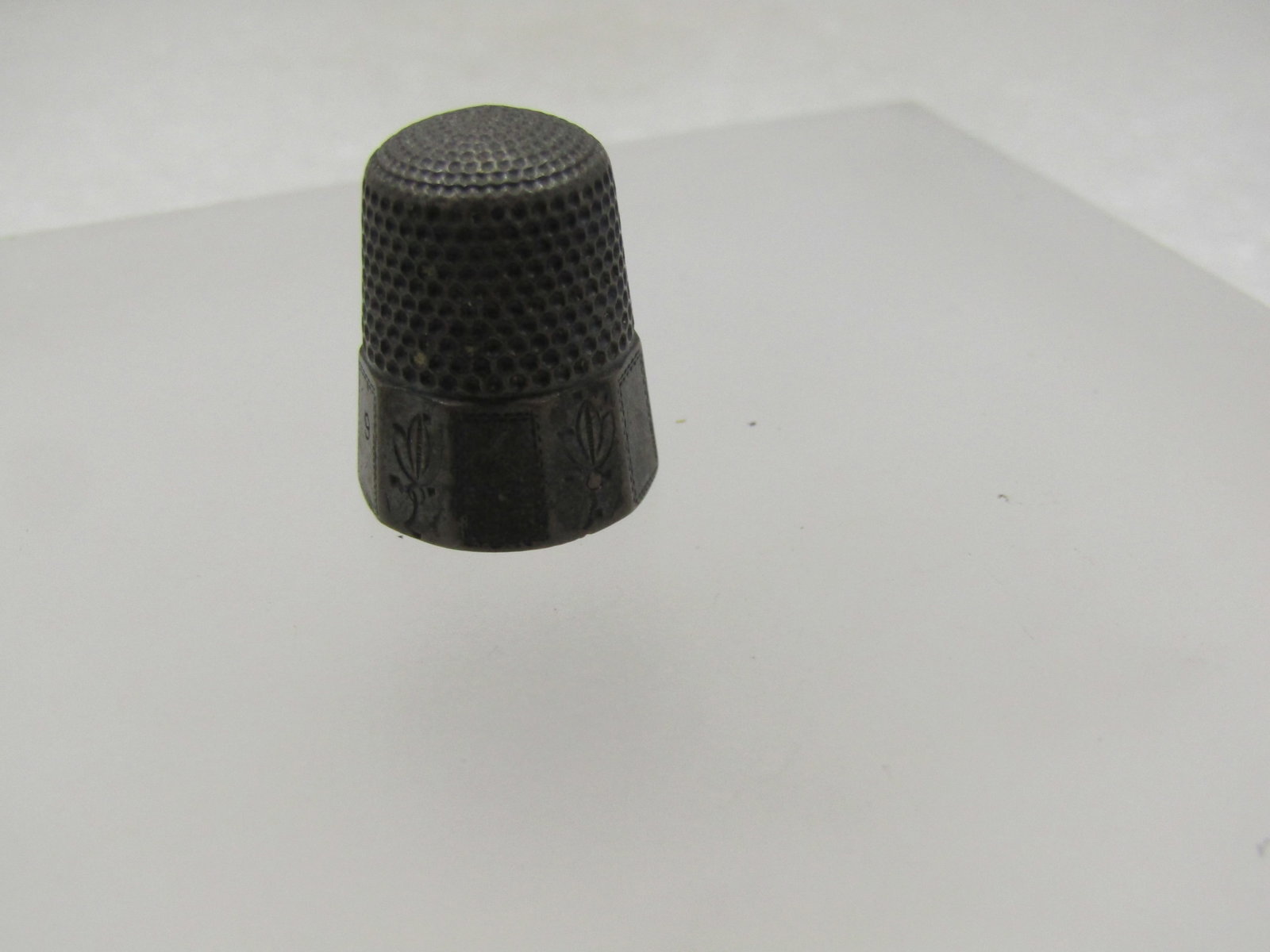 Vintage Sterling Thimble,m SZ 9, Engraved - 4