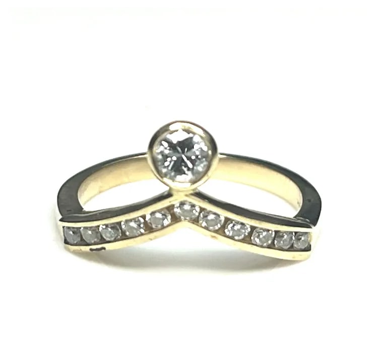 14k Diamond Chevron V Ring - Stackable - 3