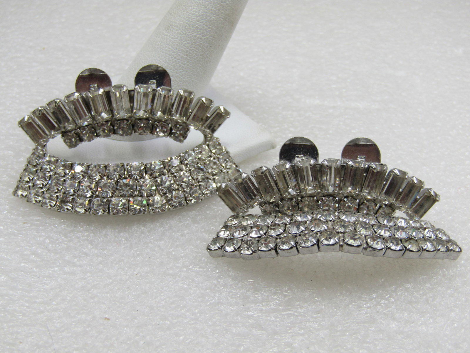 Vintage Clear Rhinestone Shoe Clips, 2.25", Baguettes/Round - 2