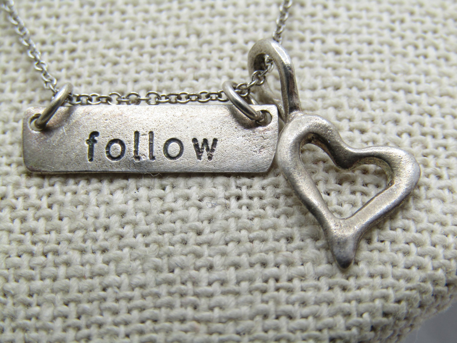 Vintage Follow Your Heart Necklace, 18", Signed B.U. - 3