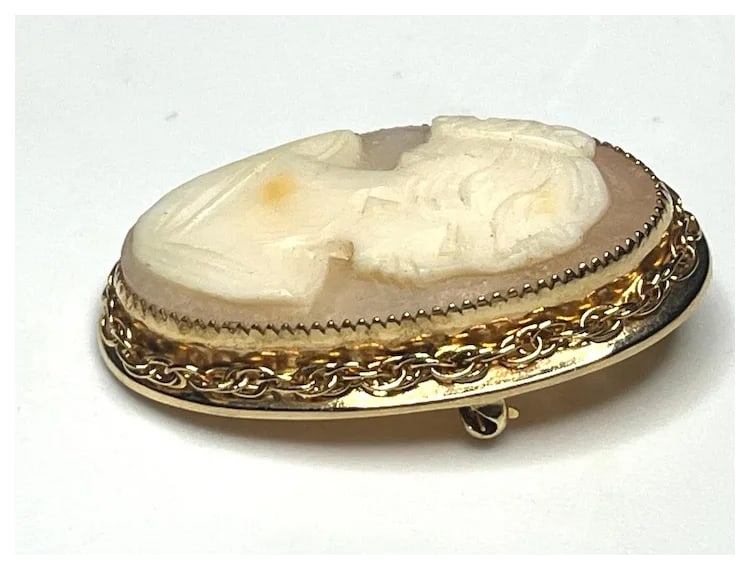 Vintage Oval Shell 12k GP Cameo Brooch/Pin - 4