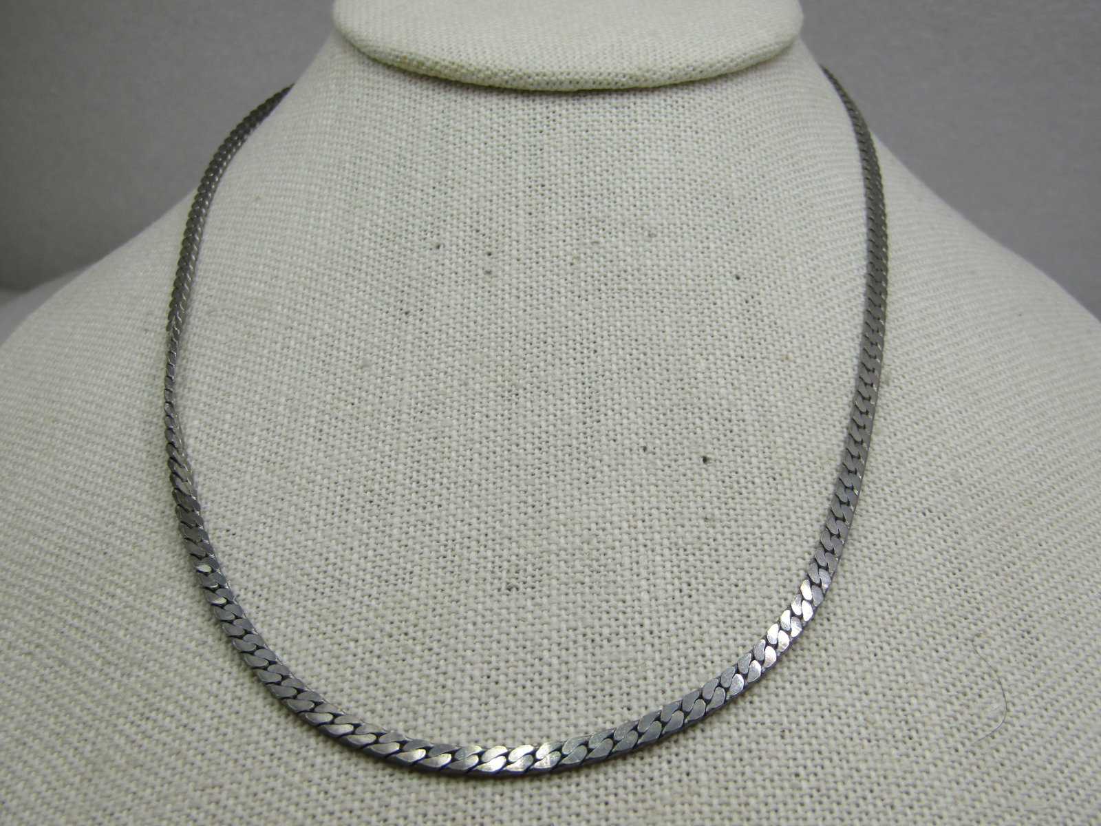 Vintage Herringbone 2.5mm Necklace, 17.5", 1970's-1980's - 3