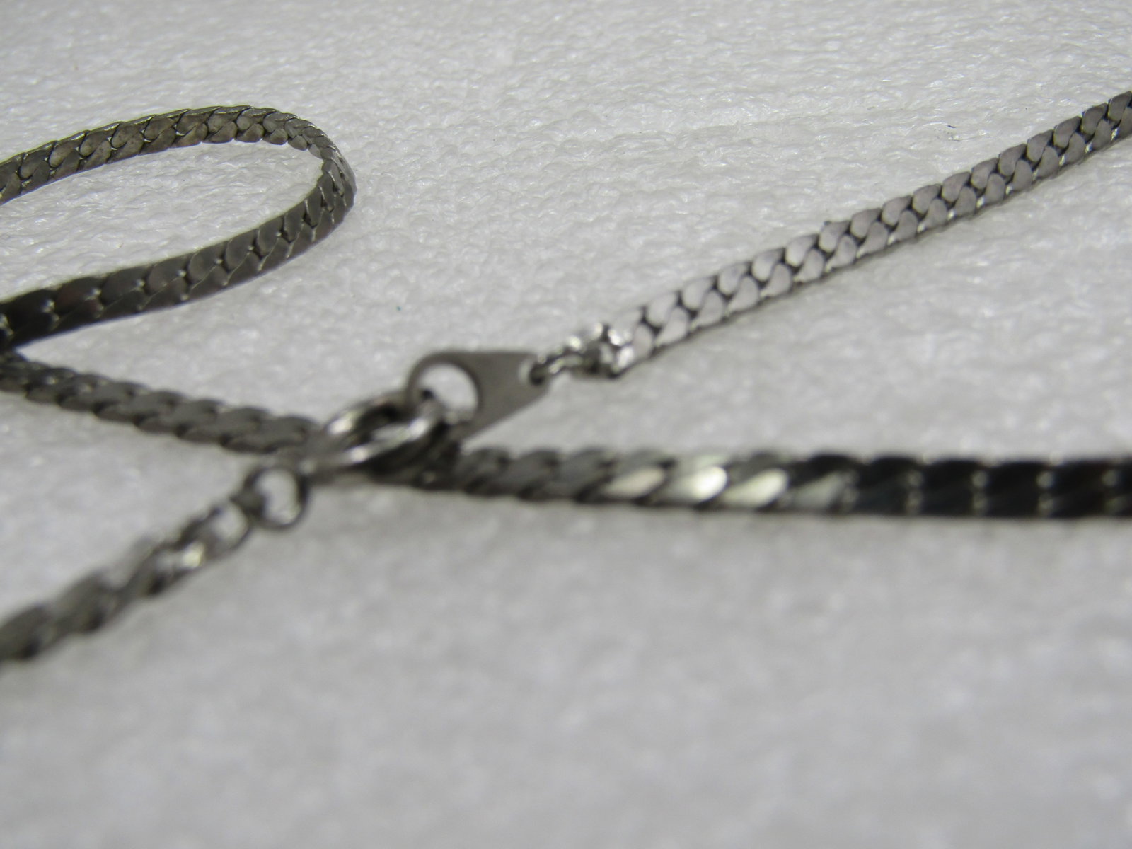 Vintage Herringbone 2.5mm Necklace, 17.5", 1970's-1980's - 5