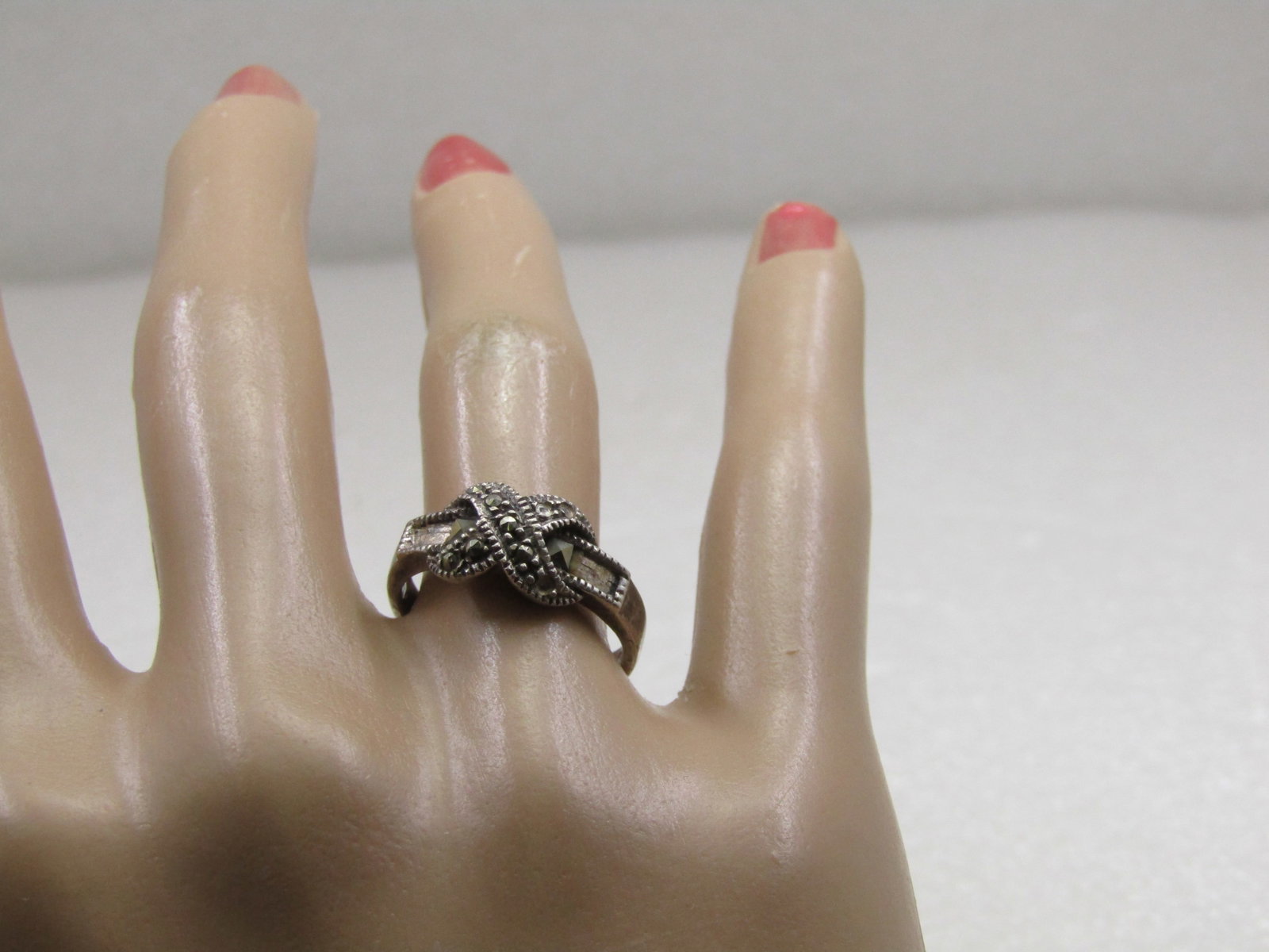 Vintage Sterling Marcasite X Ring, Size 7. 1970's-1980's - 9