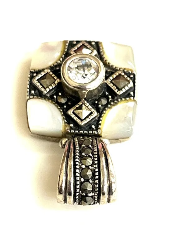 Estate Sterling Silver Marcasite and Mother of Pearl Pendant - 5