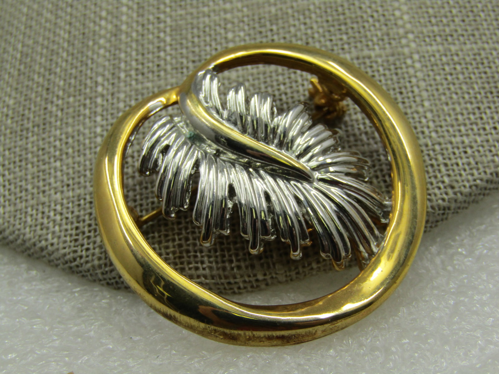 Vintage Two-Tone Leaf Circle Brooch, 1980's, 1.5" - 2