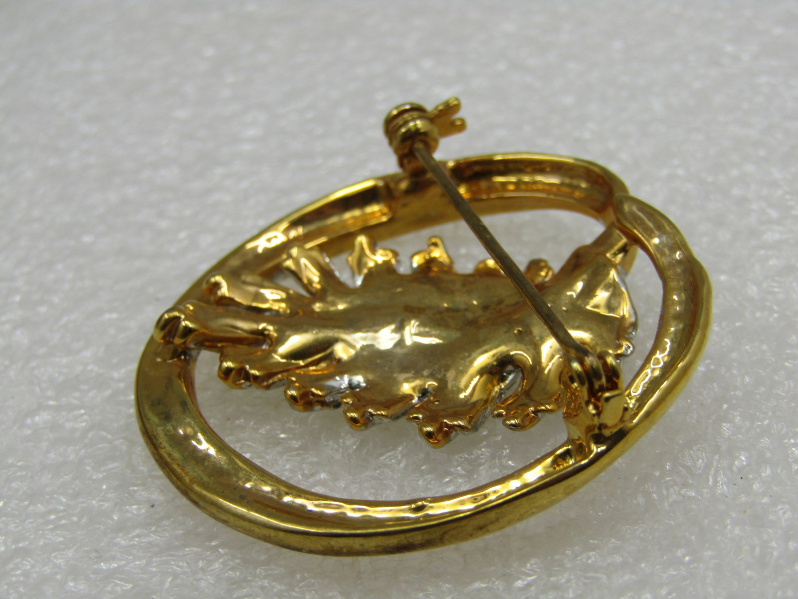 Vintage Two-Tone Leaf Circle Brooch, 1980's, 1.5" - 5