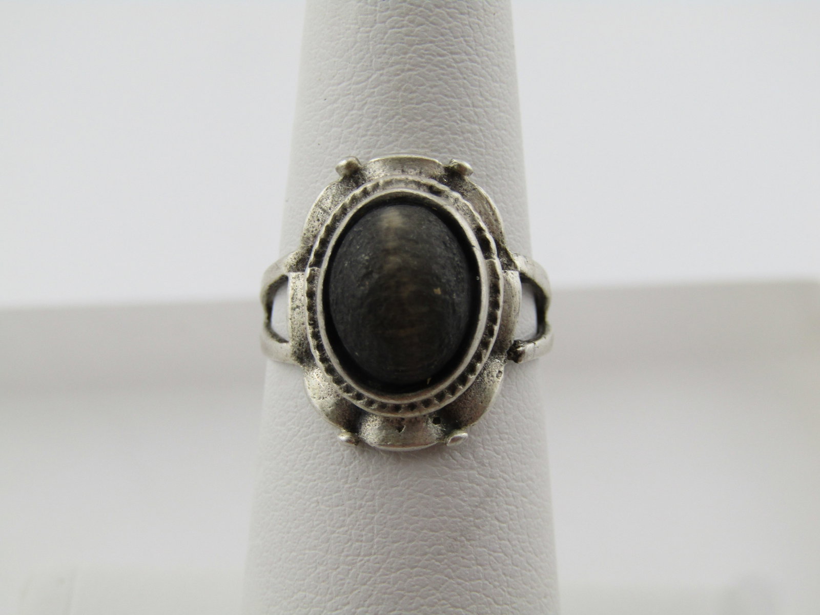 Vintage Sterling Black Stone Ring, Sz. 6 , 1970's (1 of 7)