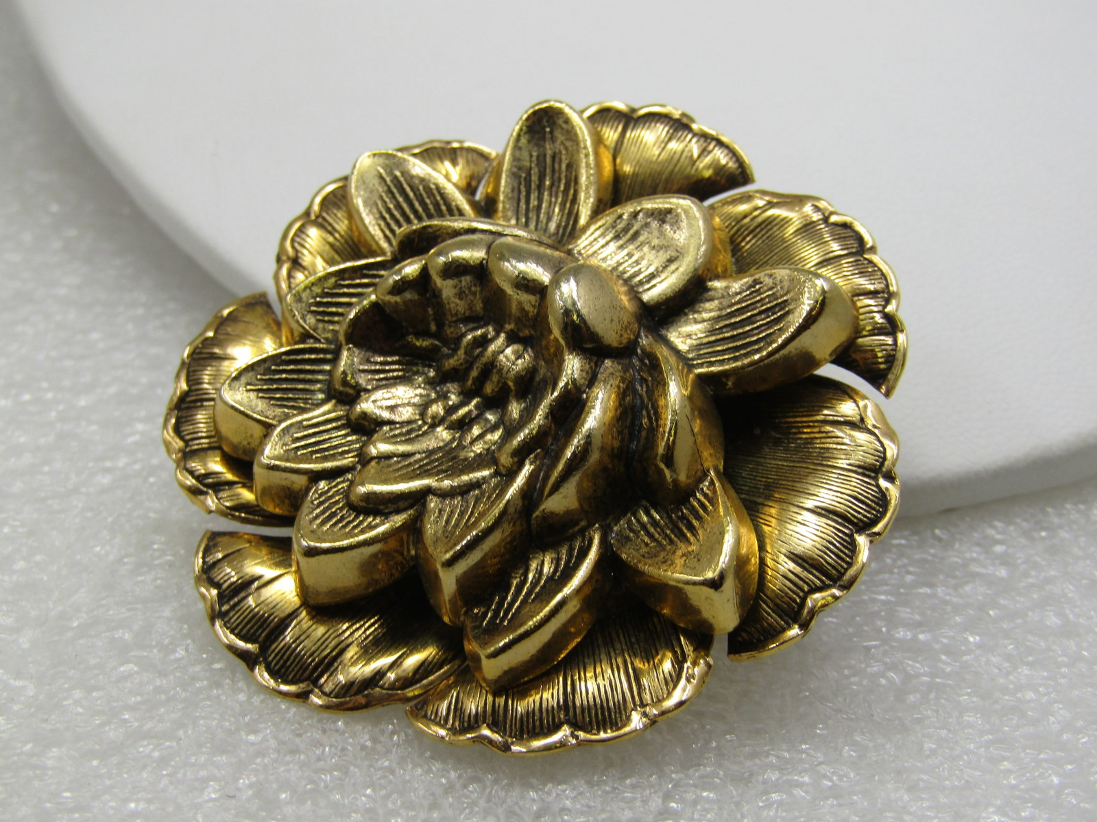 Vintage Large Lotus Blossom Brooch, Gold Tone, Magnetic Clasp - 4