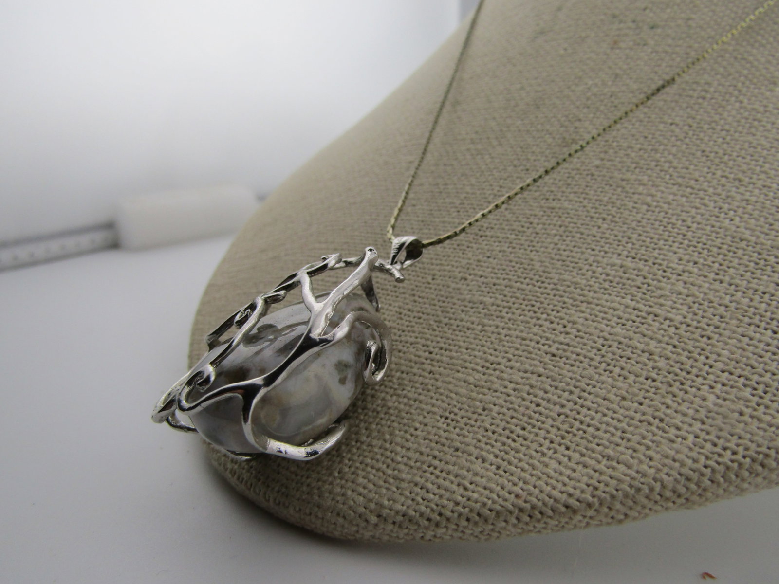 Agate Necklace, 18kt E.P. White Gold, 24" Chain, 1970's/1990's - 2
