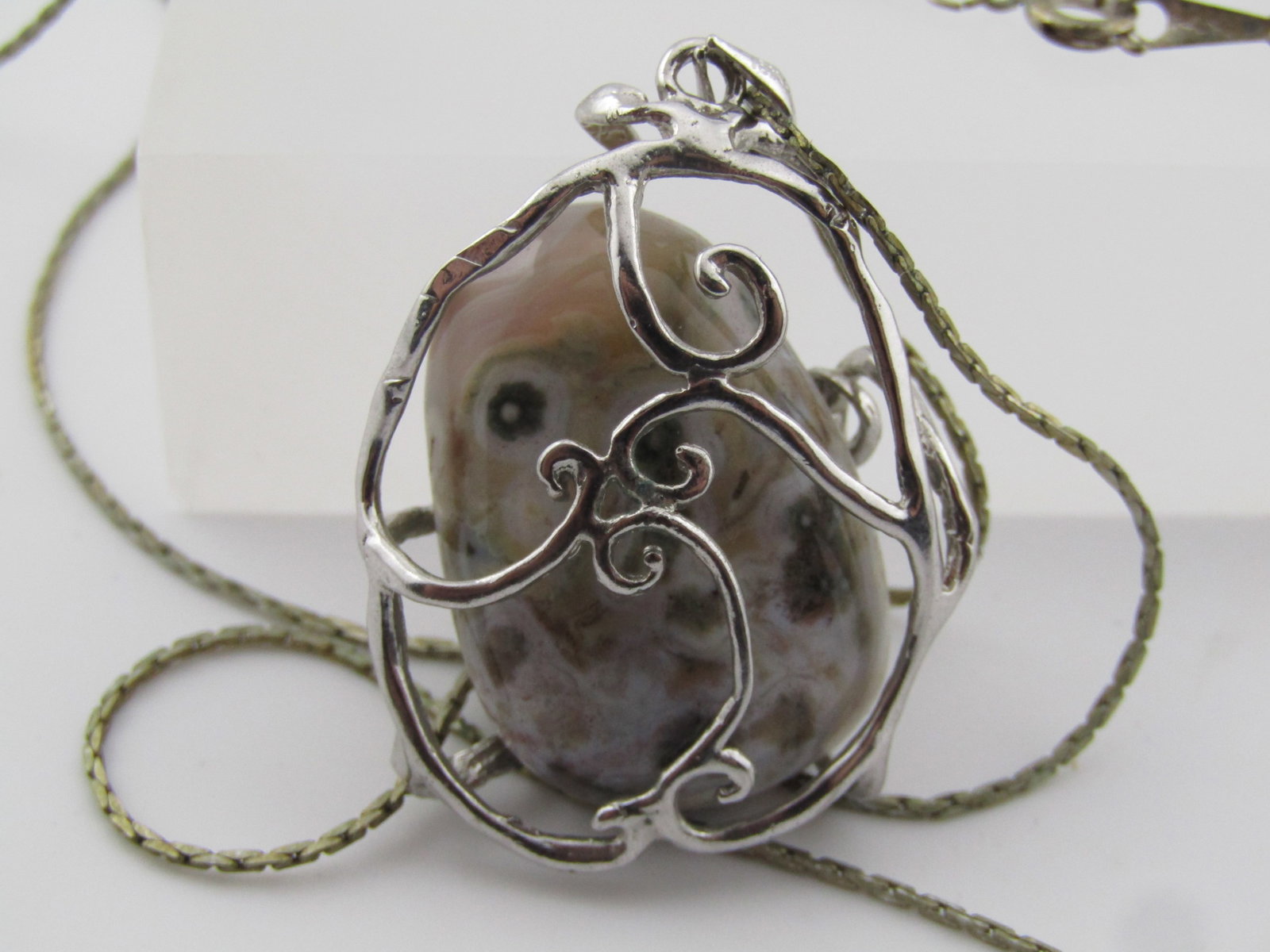 Agate Necklace, 18kt E.P. White Gold, 24" Chain, 1970's/1990's - 5