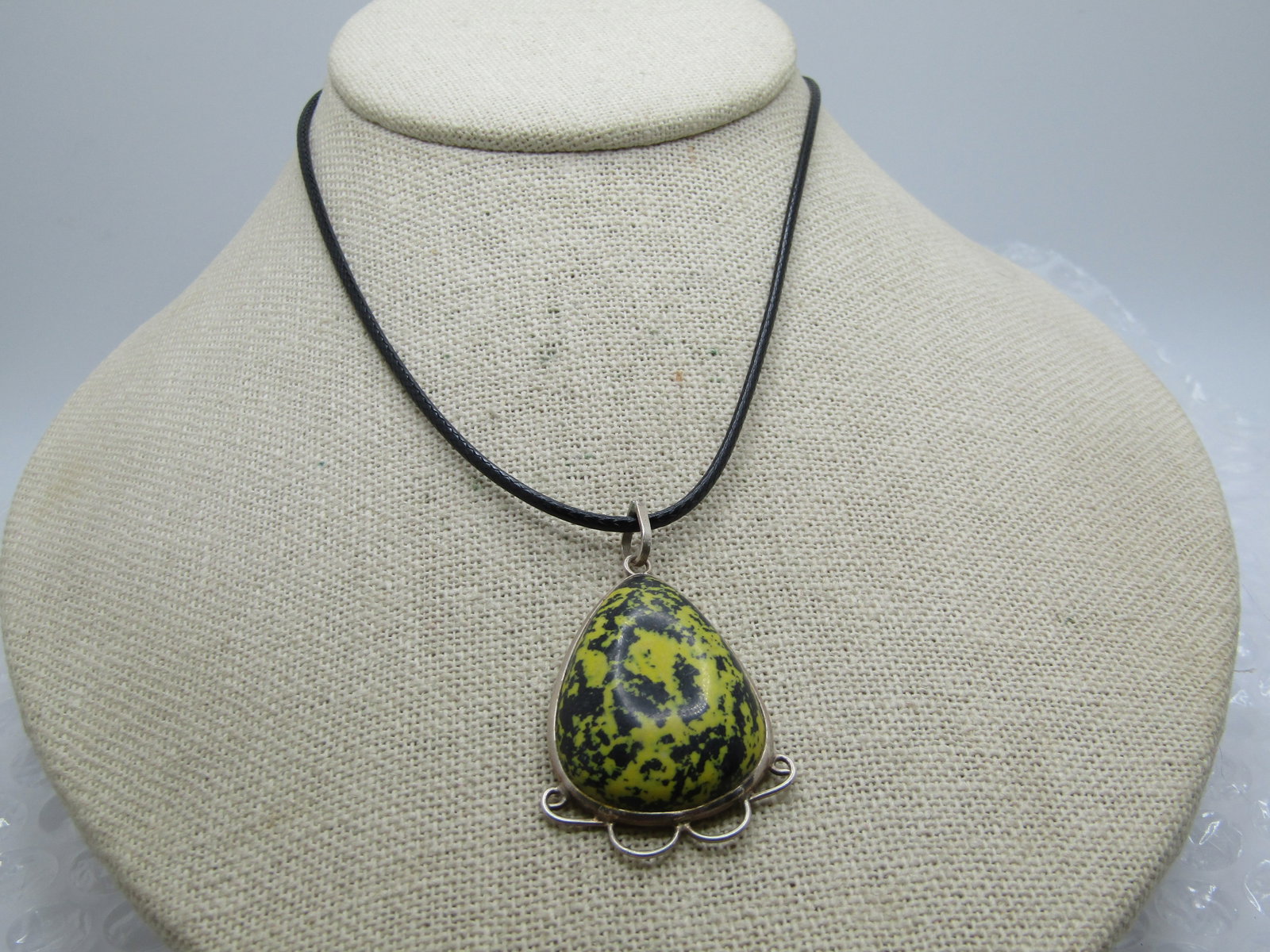 Sterling Southwestern Faux Black Agate Necklace, 20" - 2