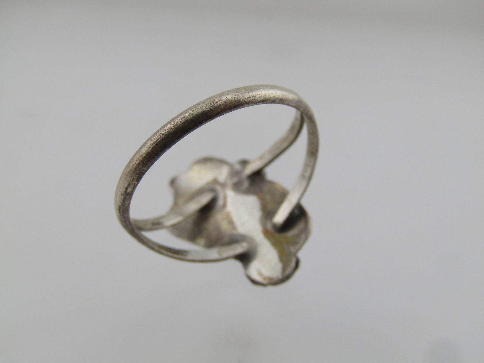 Vintage Sterling Southwestern Mother-of-Pearl Ring, Sz. 9 1960's-1970's - 4