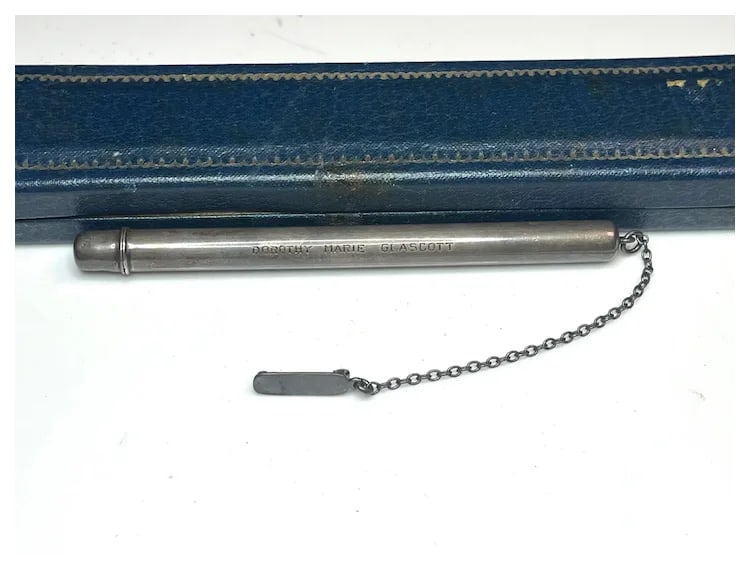 Vintage Sterling Silver Engraved Thermometer Case on Chain with Brooch - 3