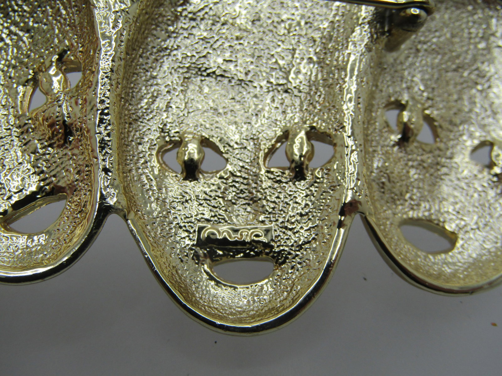 Vintage Three Clowns Brooch, Signed AJC Deco Themed, 1980's-1990's - 4