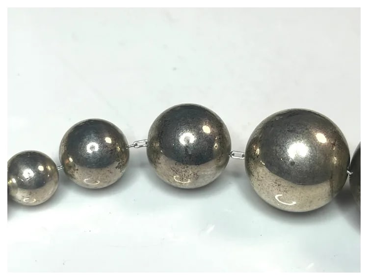 Vintage Large and Heavy Italian Sterling Silver Graduated Balls on Chain Necklace - 4