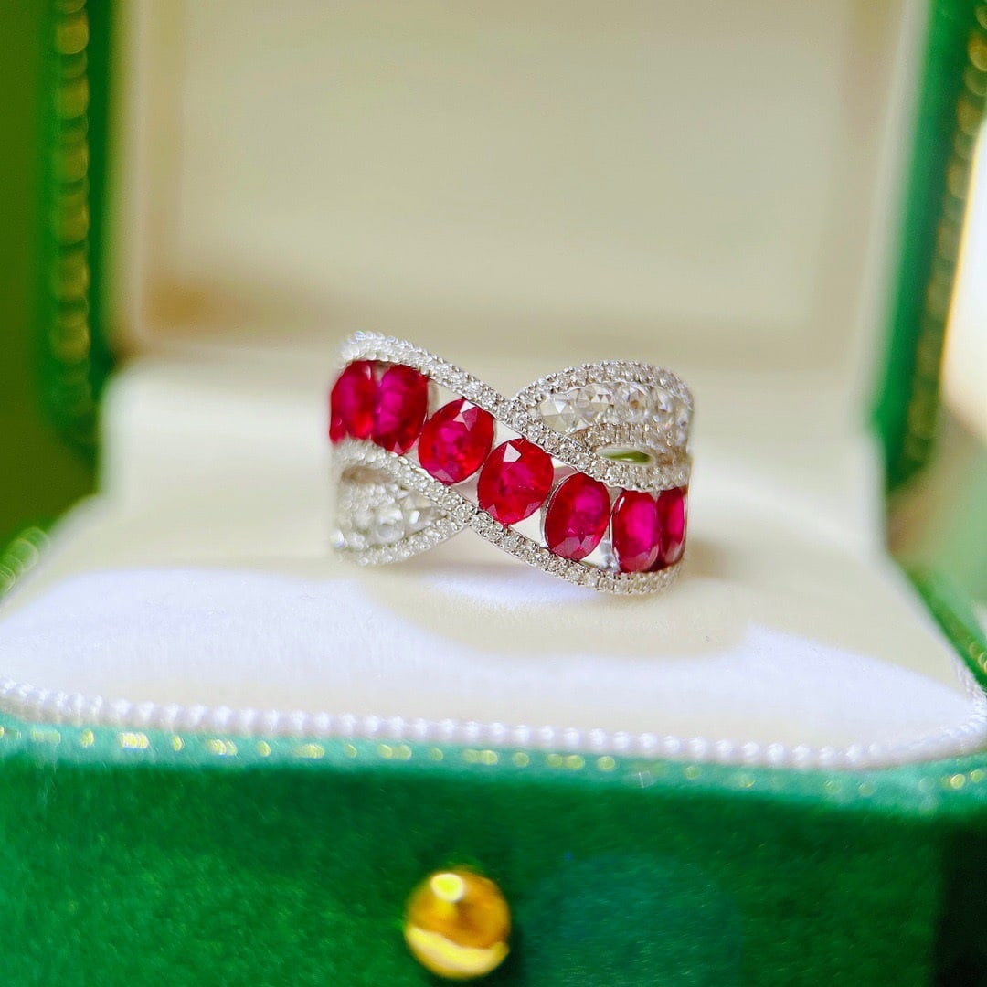 14K GOLD 3.00 CTW VIVID RED NATURAL RUBY and DIAMOND RING: Title:14K GOLD 3.00 CTW VIVID RED NATURAL RUBY and DIAMOND RING Description:Ref:230678445Gold Content:14K GoldRing Size:7.25USMain Gemstone:RubyShape:OvalCarat Weight:2.43ct Color:Vivid